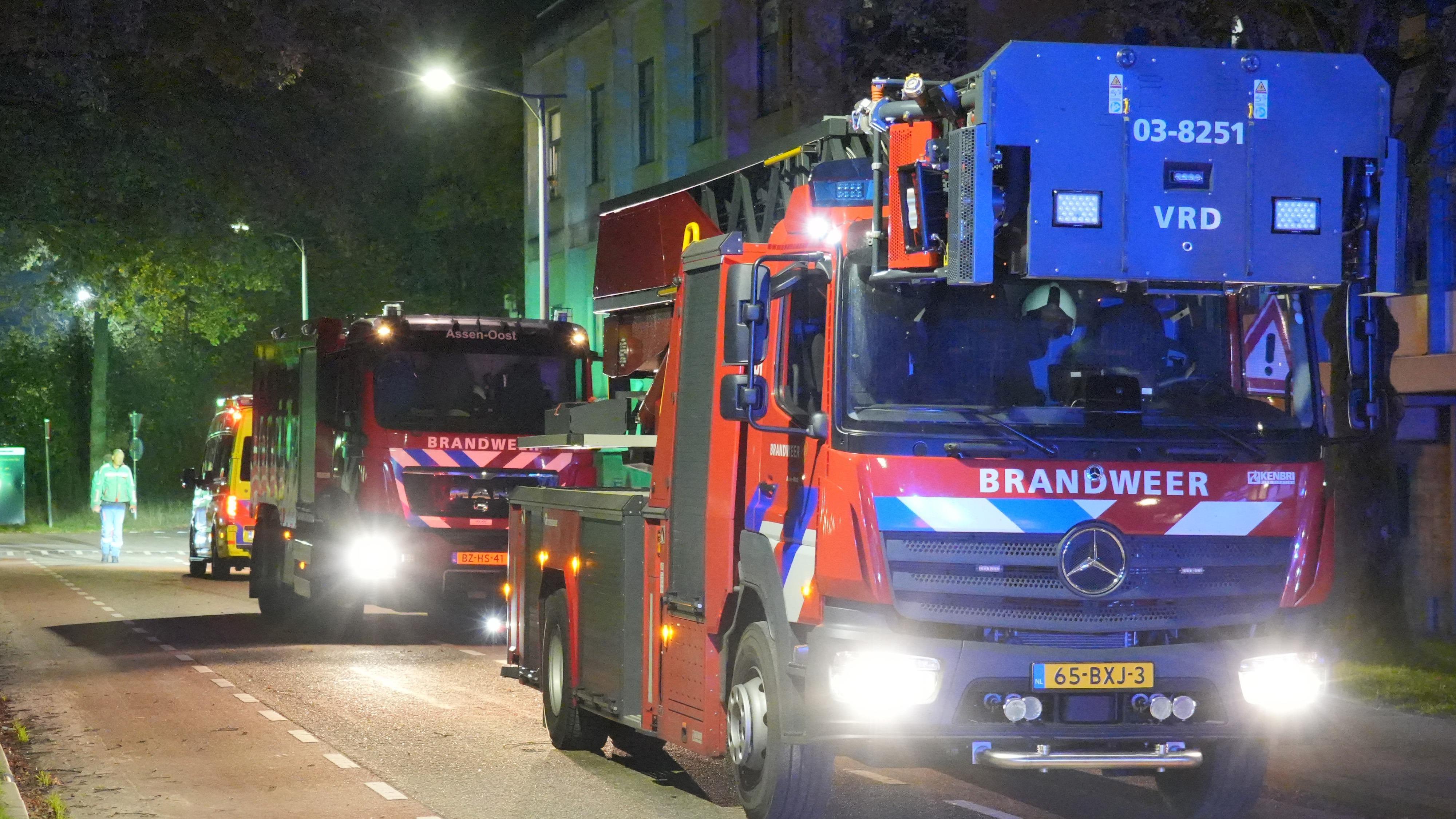 Zeer grote brand bij autobedrijf in Bunnik: werknemer raakt gewond
